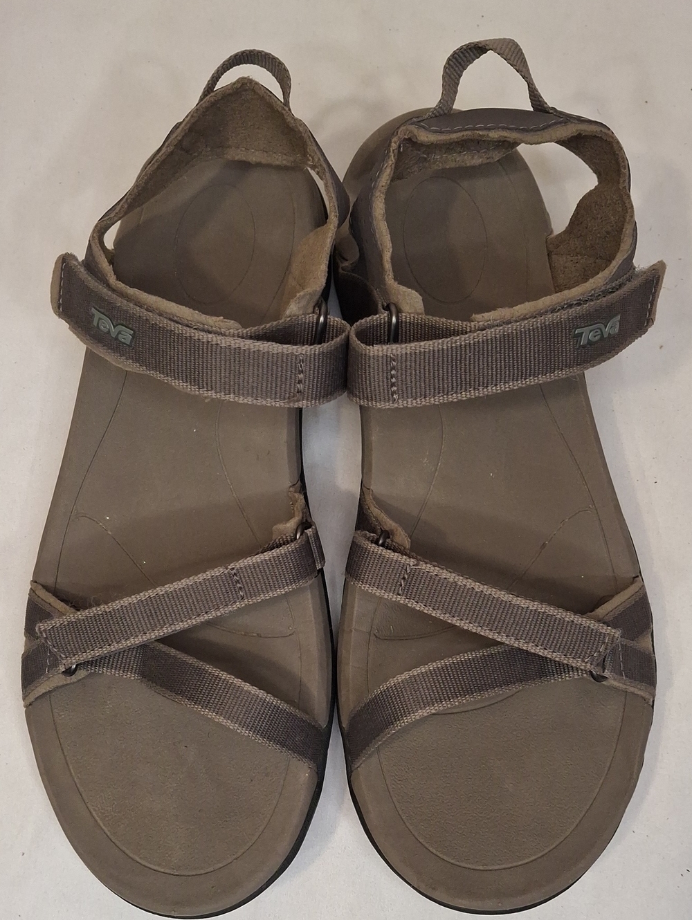 Teva Verra Women's Strappy Outdoor Sandals.Neutral Grey Colorway.Lightly Worn
